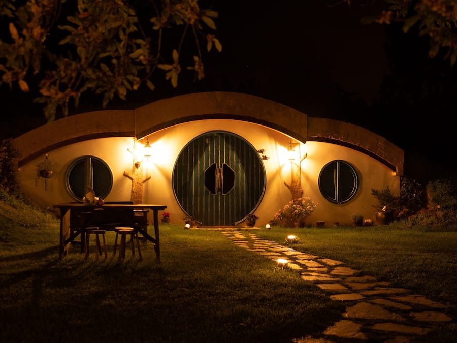 Superior Cabin | Free WiFi, bed sheets