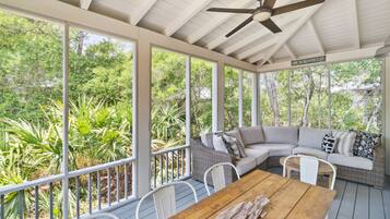 House, 3 Bedrooms (Suite Escape) | View from room