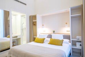 City Double Room | In-room safe, soundproofing, iron/ironing board, free WiFi - Feelathome Casa Bertrand (Barcelona)