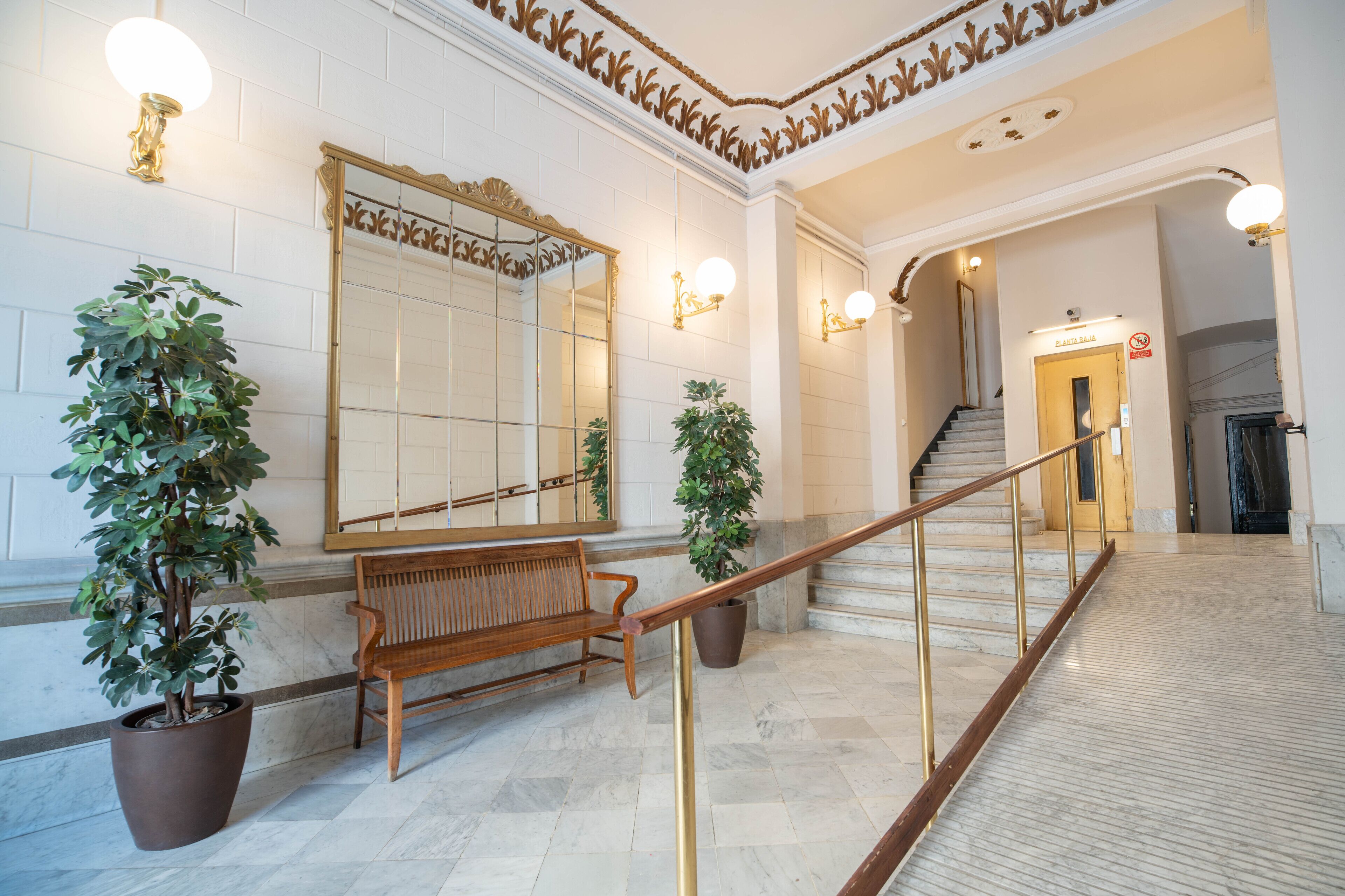 内部エントランス