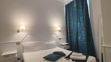 Standard Room | 1 bedroom, desk, soundproofing, iron/ironing board