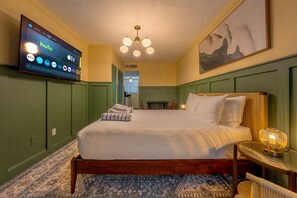 1 bedroom, desk, iron/ironing board, WiFi