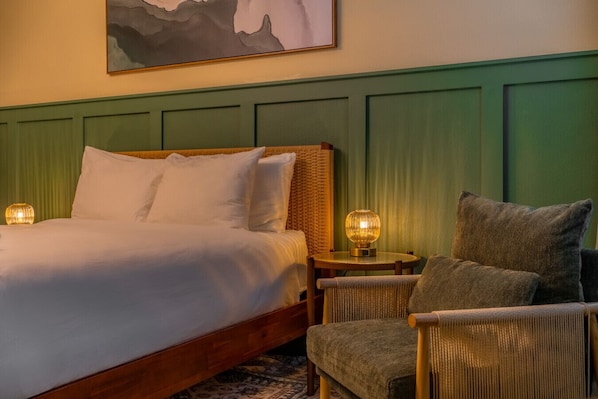 1 bedroom, desk, iron/ironing board, WiFi