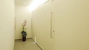 Double or Twin Room | Desk, WiFi (free), bed sheets