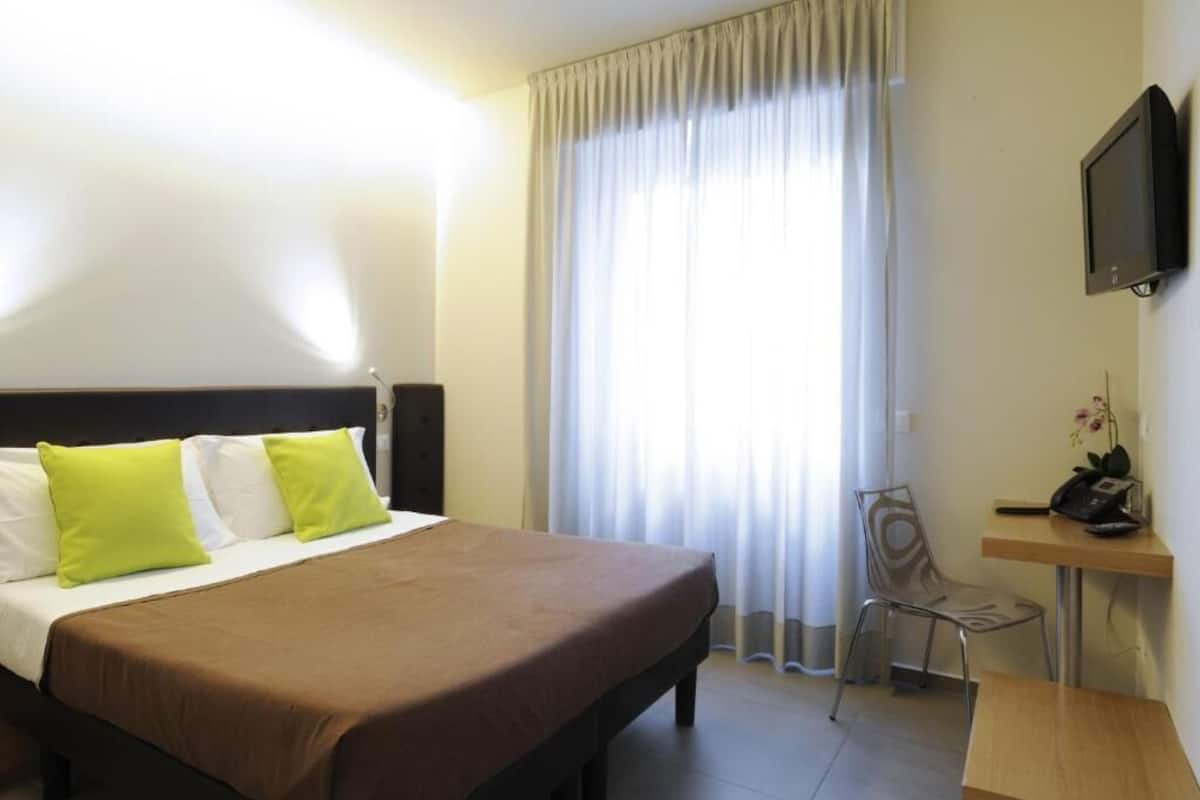 Double or Twin Room | 1 bedroom, desk, free WiFi, bed sheets