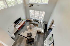 3 عدّة غرف نوم ومكتب وسرير سفر وواي فاي مجانًا