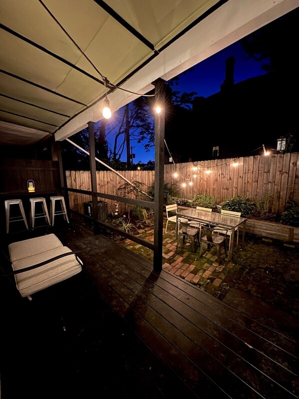 Outdoor dining