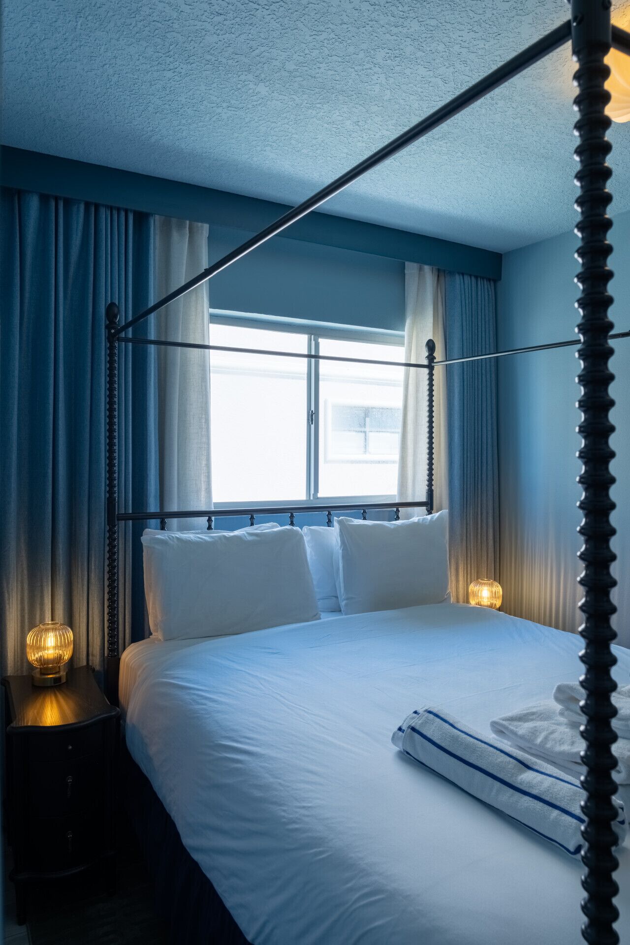 1 多间卧室、办 公桌、熨斗/熨衣板、WiFi