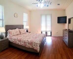 3 bedrooms, WiFi, bed sheets