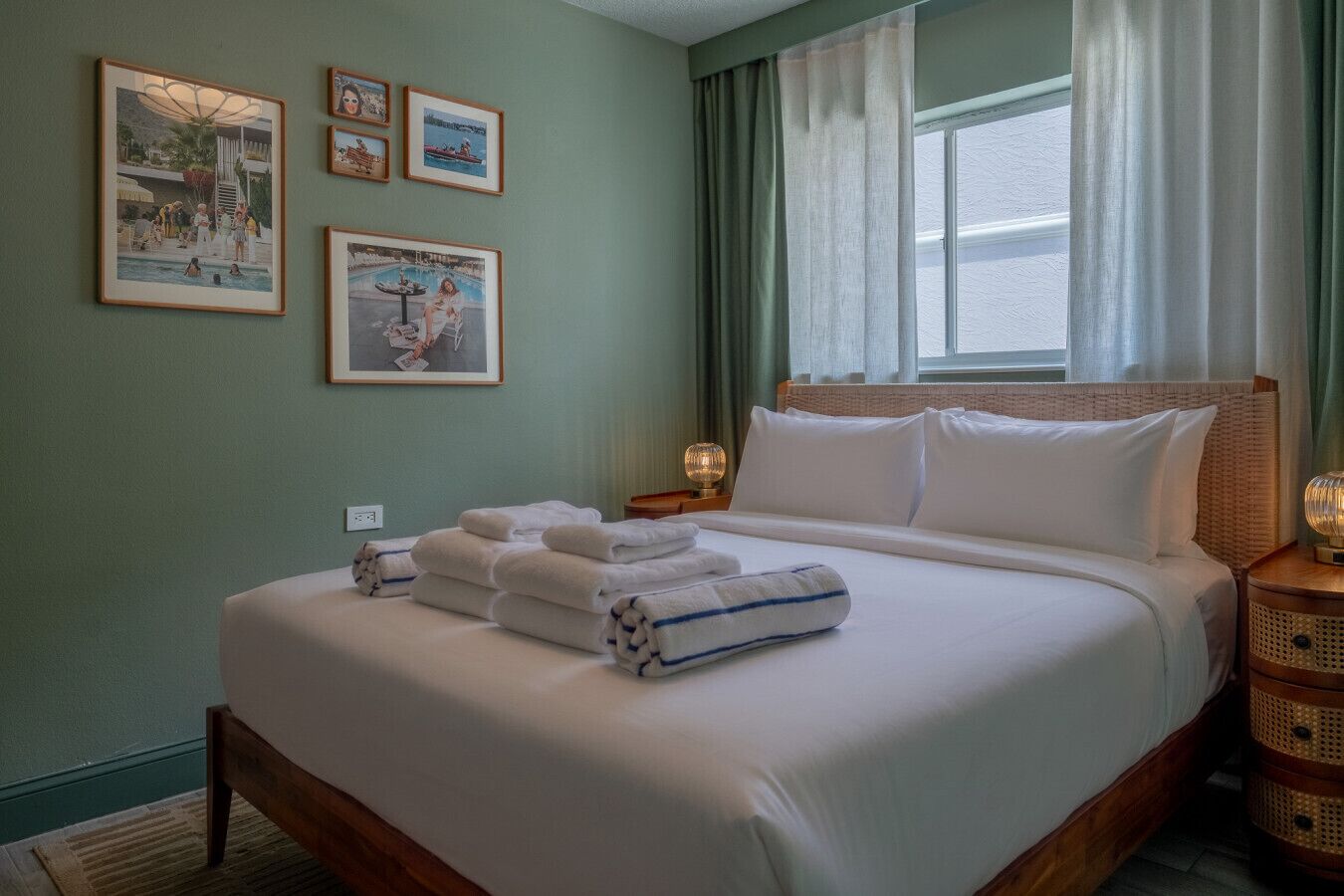 1 bedroom, desk, iron/ironing board, WiFi