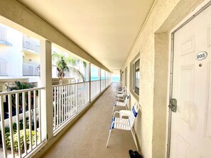 Property grounds - Condo On The Beach - Heated Pool - Self Check-in (Belleair Beach)