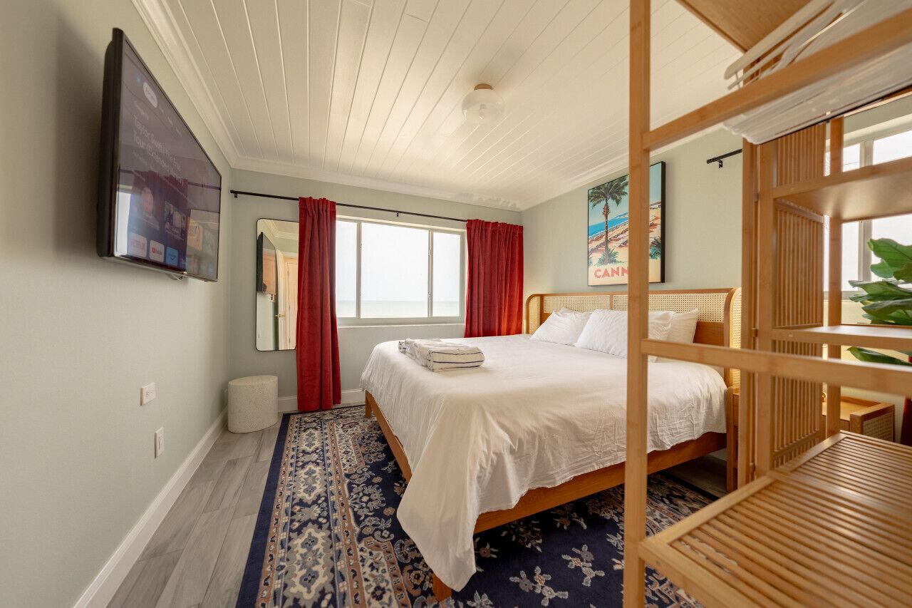 1 habitación, escritorio, tabla de planchar con plancha y wifi 