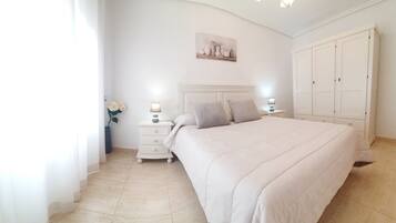 3 chambres, fer et planche Ă repasser, Wi-Fi gratuit, draps fournis