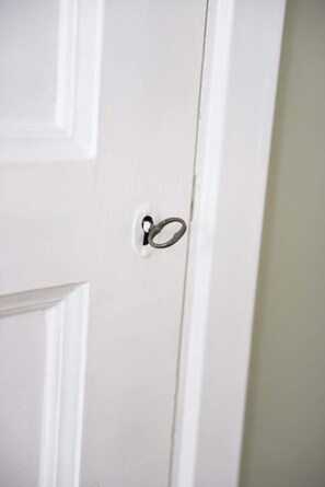 Standard Single Room | Desk, laptop workspace, free WiFi, bed sheets - Västerhöjdsgården (Skovde)