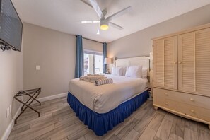 1 chambre, bureau, fer et planche à repasser, Wi-Fi