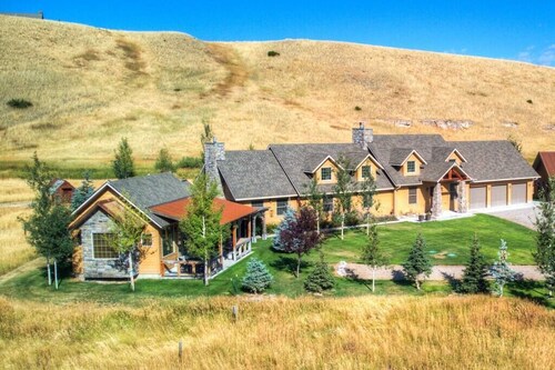 Bull Wheel House & Guest House!