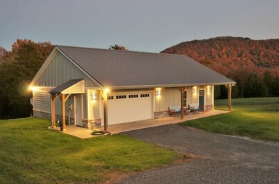 Cabin at House Mountain-Entire Cabin, Stunning View