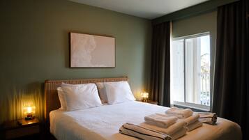 1 bedroom, desk, iron/ironing board, WiFi