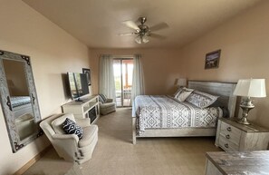 4 bedrooms, desk, iron/ironing board, travel cot