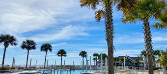 Toosie's Tide - Pet friendly, 2 Free Gate Passes, Amenity access