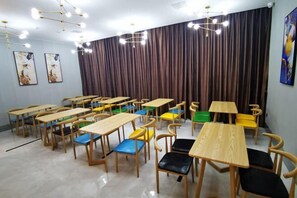Restaurant - Homeinn Ease Hotel (Enshi Railway Station) (Enshi City)