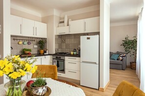 Refrigerador, horno, placa de cocina, lavavajillas