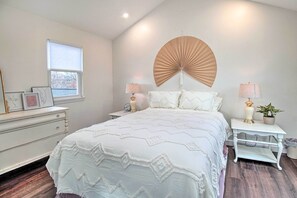 1 slaapkamer, een strijkplank/strijkijzer, wifi, beddengoed
