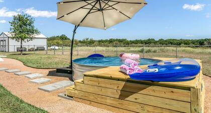 4/2 Ranch | Hot Tub | Full Kitchen | Family Friendly | Pets Allowed w/ Fee