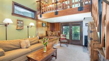 Studio | Khu phòng khách | Dịch vụ stream