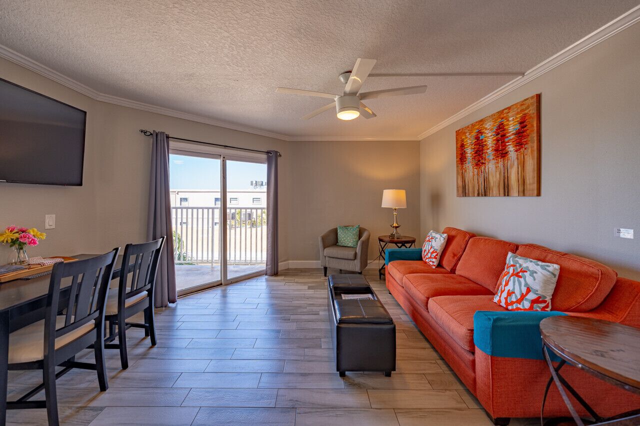 Televisión y oficina 