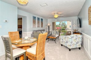 TV, table tennis, books - Condo#215 Siesta Key Condominium (Sarasota)