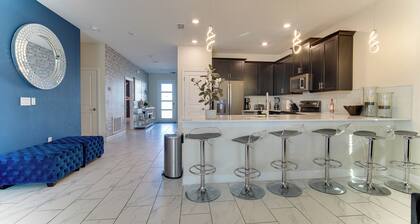 20 LARGE FAMILY AT CHAMPIONSGATE POOL