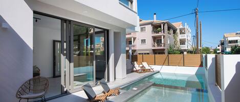 Seasonal outdoor pool