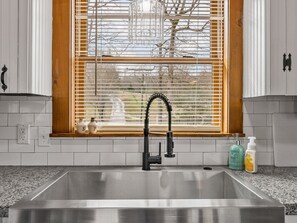 Interior - Beautiful home located on Lake Greenwood (Waterloo)