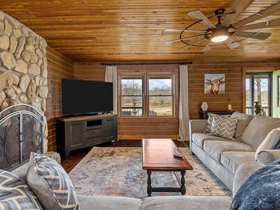 Beautiful home located on Lake Greenwood