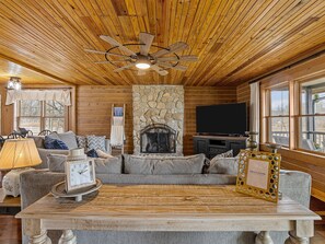 TV, fireplace - Beautiful home located on Lake Greenwood (Waterloo)