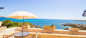 Authentic fisherman's house on the seafront