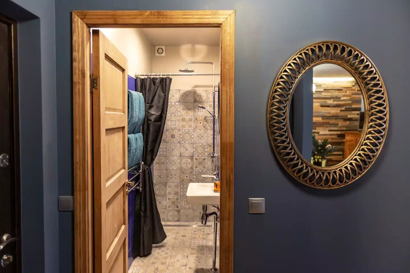 淋浴设施、吹风机、毛巾、肥皂