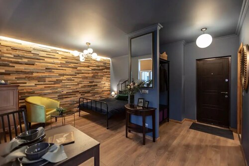 Vintage Apartments Art / Free parking