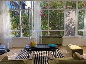 Rom – business | Oppholdsområde