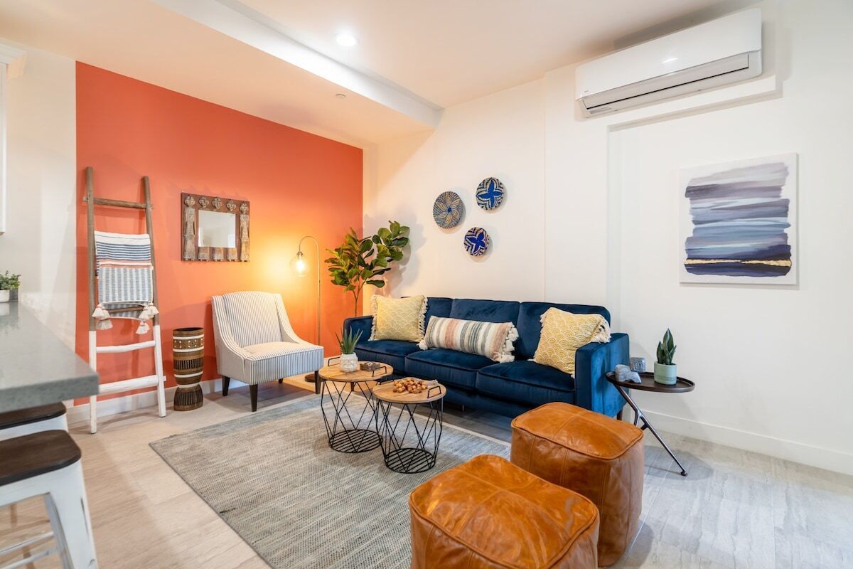 209 Broadway (2 Bed) · Charming & Private Home-King Bed Suite-Central OC