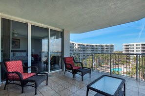 Property grounds - Bay Views~Walk2Beach-Lazy 🌴River-3BR Osprey 505 (Fort Walton Beach)