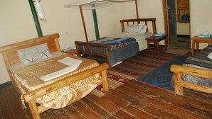 三人房 | 熨斗/熨衣板、免費無線上網、床單