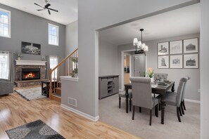 Interior - Relaxing Escape: HotTub, Gameroom, Large Living Room, EV, BBQ, Yard; Pets OK (Seven Hills)