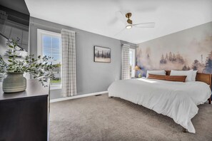 4 bedrooms, desk, iron/ironing board, travel crib