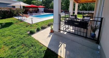 New modern villa with private pool 7 km from the sea.