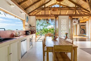 Fridge, oven, stovetop
