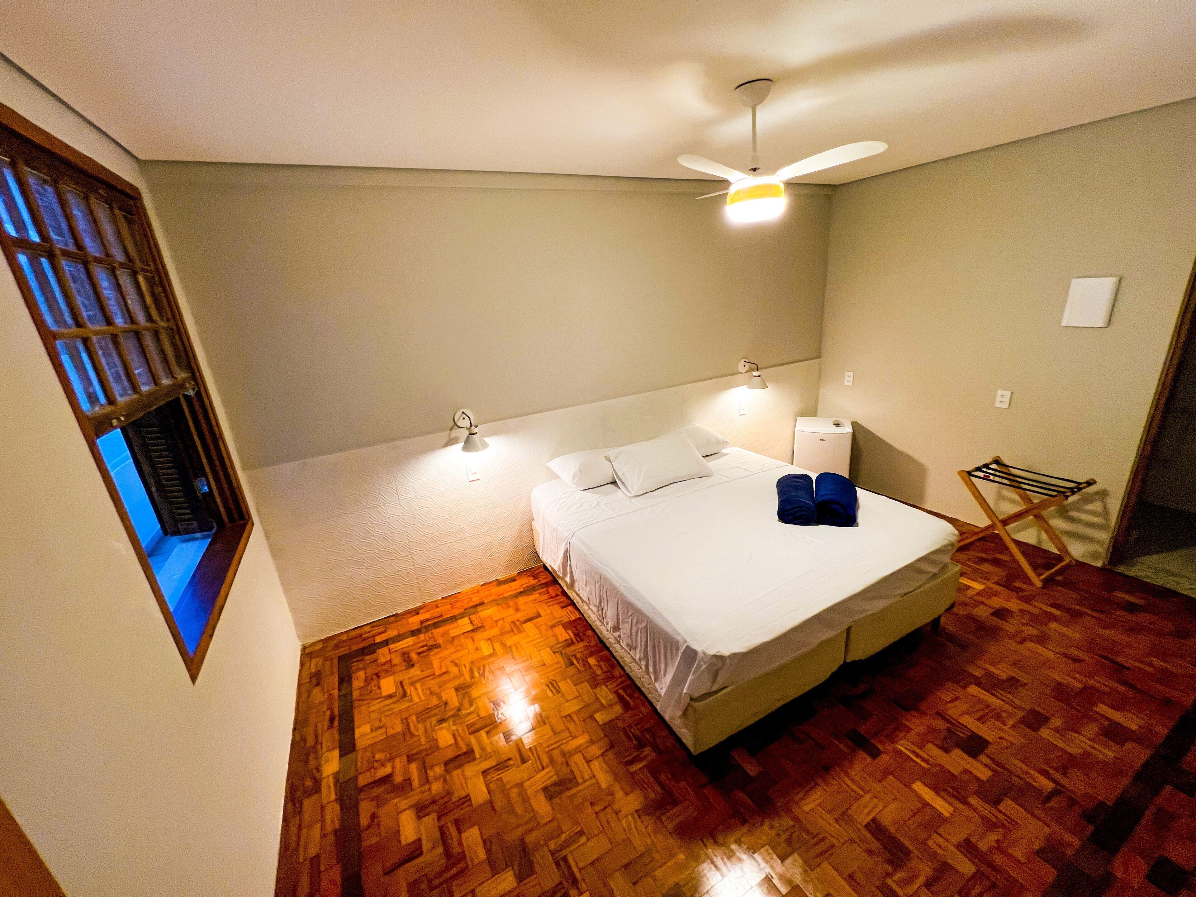 Minibar, kostenloses WLAN, Bettwäsche