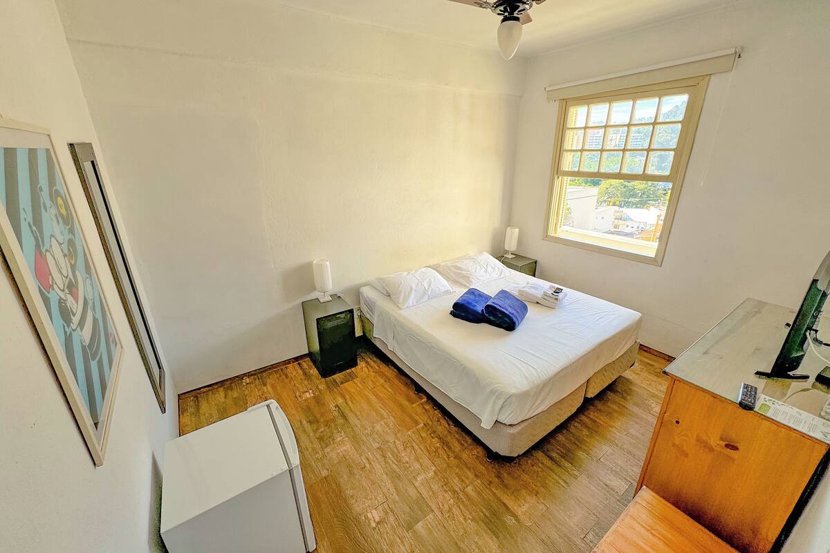 Double Room | 1 bedroom, minibar, free WiFi, bed sheets