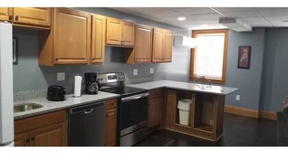 New 1 bedroom apt